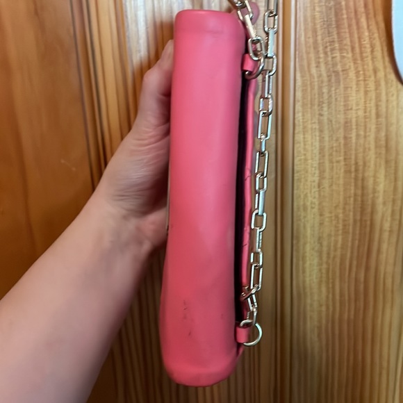 Marc by Marc Jacobs Coral Quilted Crossbody Wallet Bag with Chain - Picture 9 of 10